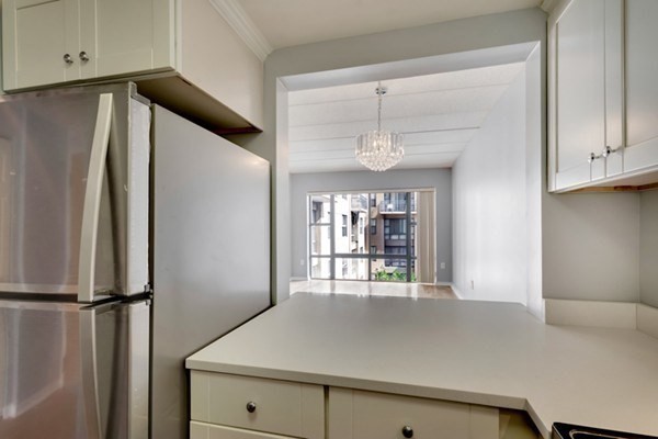 1 bed, 1 bath, 635 sqft, $3,100, Unit 418