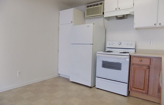 2 beds, 1 bath, $2,000