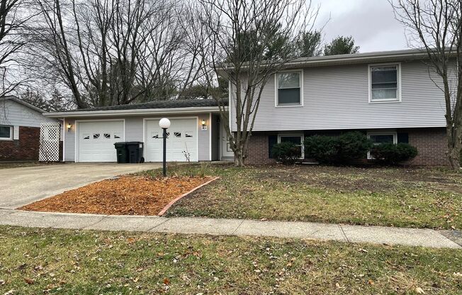 1305 E Scovill