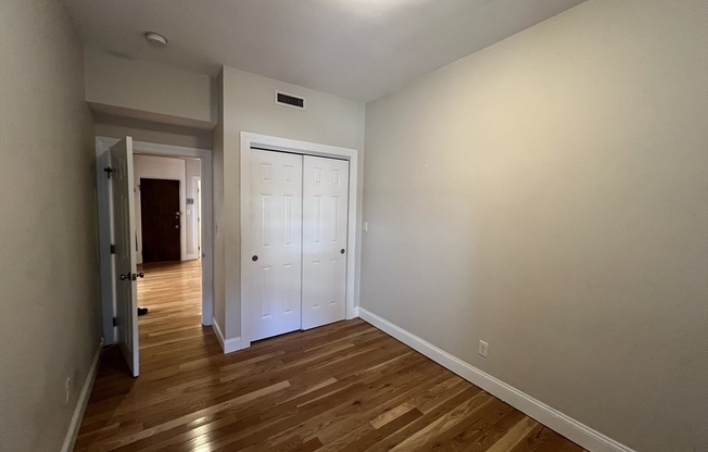 2 beds, 1 bath, 650 sqft, $2,800, Unit 2