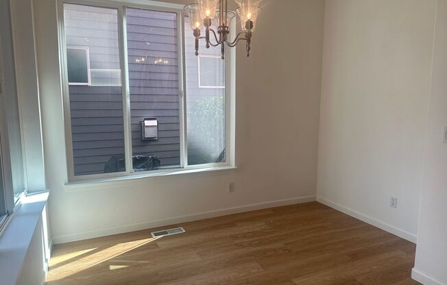 3 Bedroom Beaverton Home with A/C!