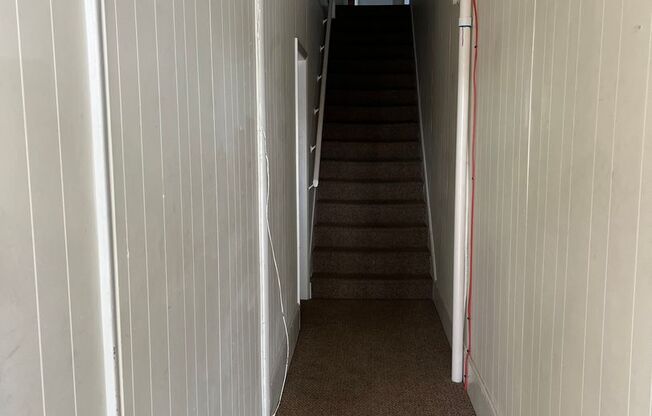 2 Bedrooms, 1 Bath - 2nd Story - Available NOW!