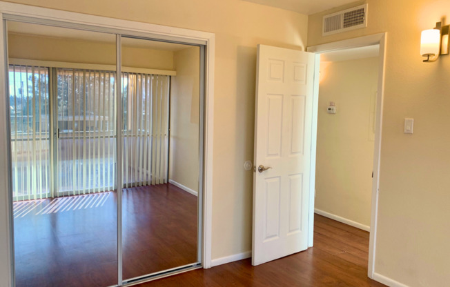 2 beds, 2 baths, 872 sqft, $1,215, Unit 06-D