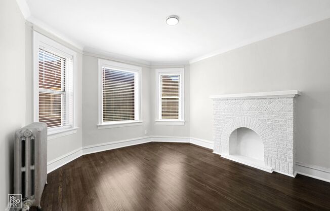 7706 South Coles