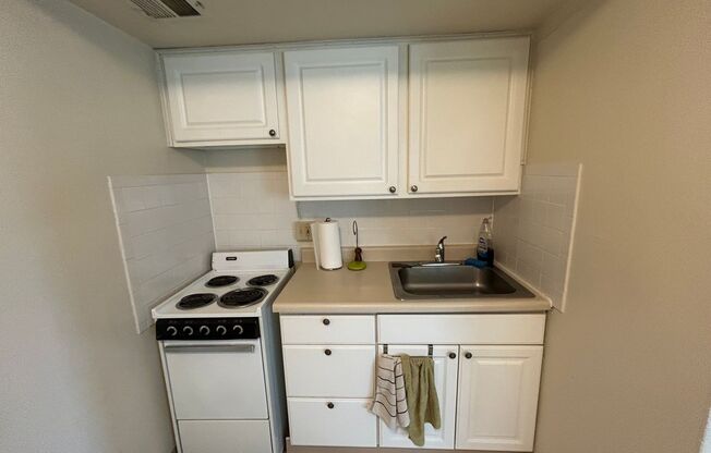 1 bed, 1 bath, $895, Unit 513