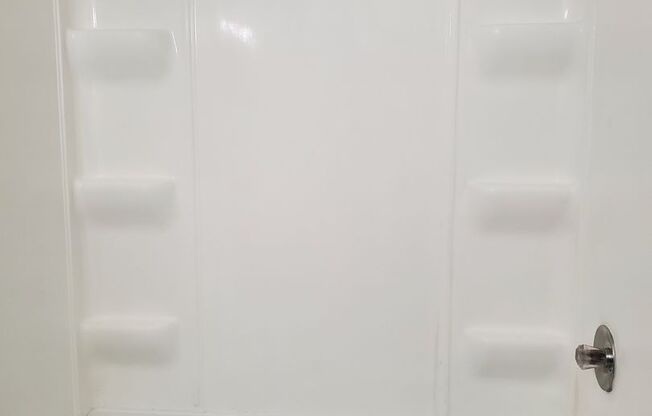1 bed, 1 bath, 646 sqft, $930, Unit 370k