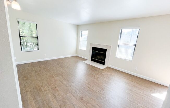 2 beds, 1 bath, 875 sqft, $1,590, Unit 445-238