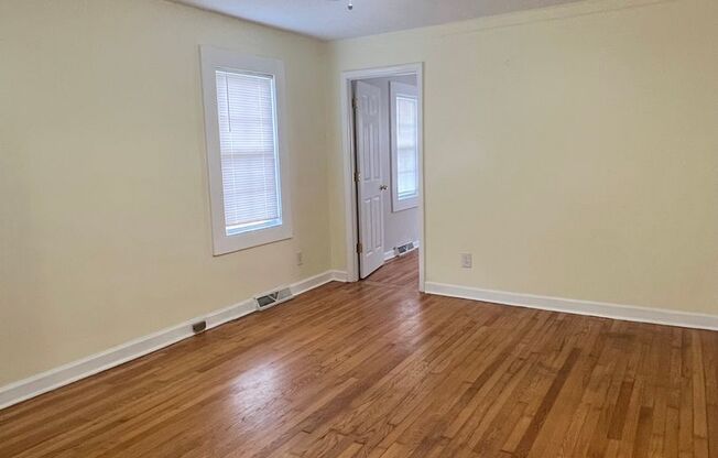 Cute 2 bedroom 1 bath in Asheville