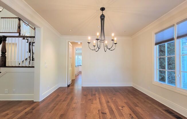 Beautiful 4br/4.5ba Home close to Downtown Menlo Park!