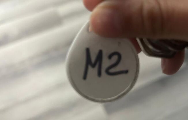 3 beds, 1 bath, 890 sqft, $1,595, Unit 505 M2