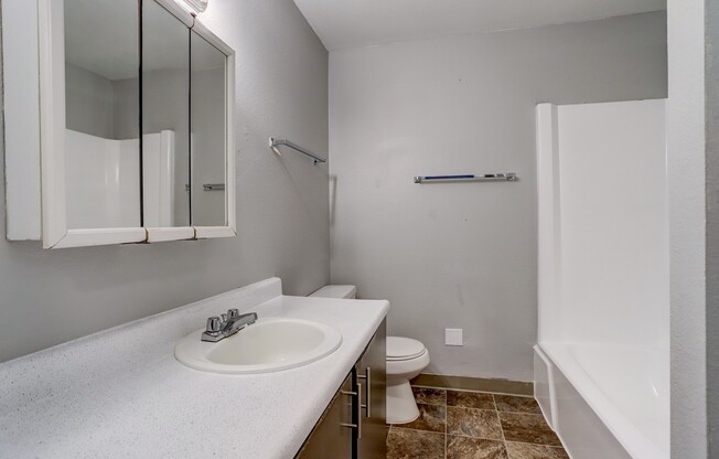 2 beds, 1 bath, 836 sqft, $1,495, Unit 37