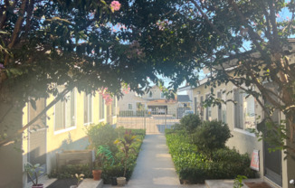 358, 362, 366, 370 W. Truslow Ave