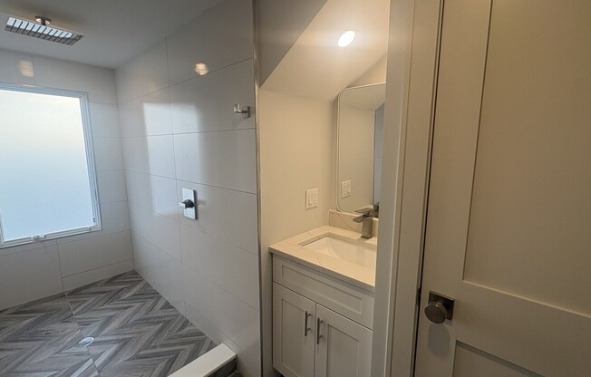 3 beds, 2 baths, 1,000 sqft, $3,800, Unit 3A