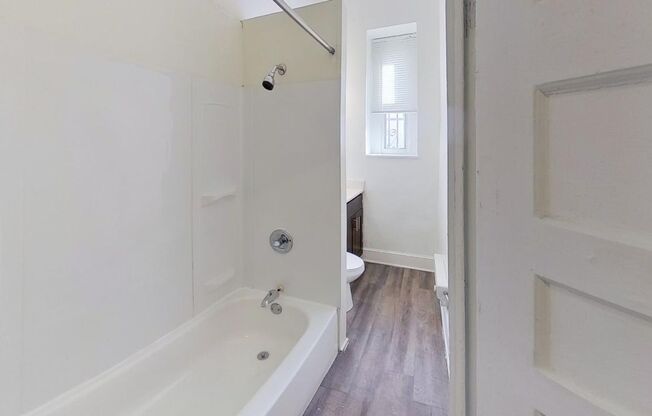1 bed, 1 bath, 450 sqft, $1,199, Unit 1301-03