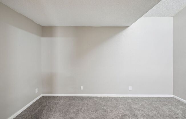 2 beds, 1.5 baths, 980 sqft, $1,425, Unit 972