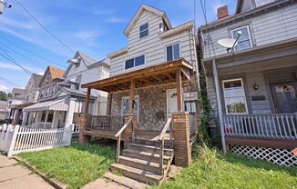 3032 Merwyn Ave