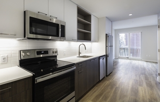 Studio, 1 bath, 522 sqft, $3,195, Unit 417