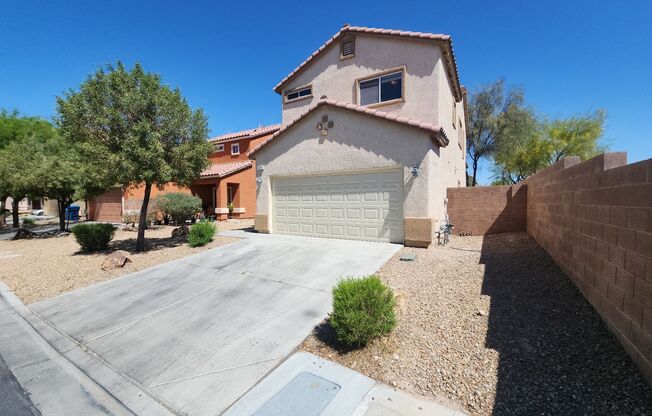 Beautiful detached home with fully fenced back yard.