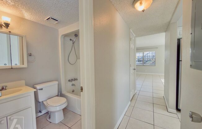 1 bed, 1 bath, 575 sqft, $945, Unit 920#B202