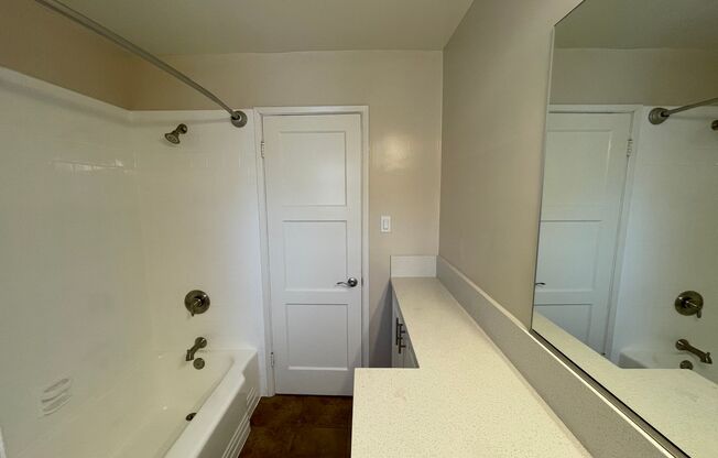 1 bed, 1 bath, $2,050, Unit 5