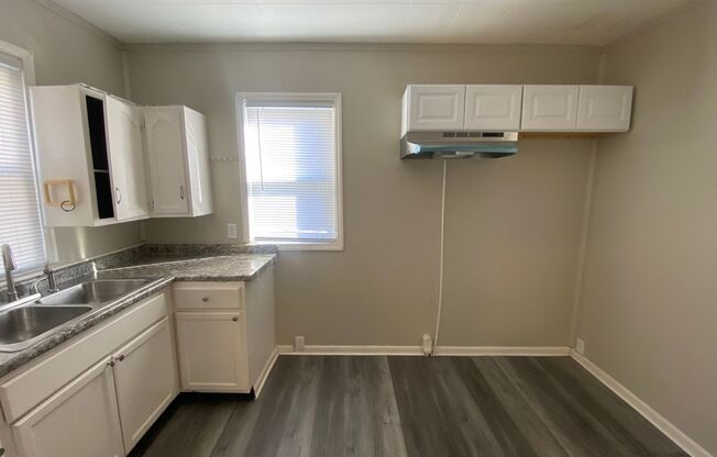 1424 Manss Ave | 3 BR 1 BA