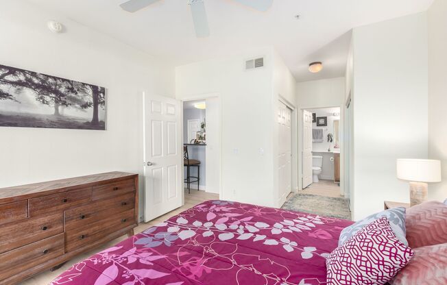 2 beds, 2 baths, $3,200