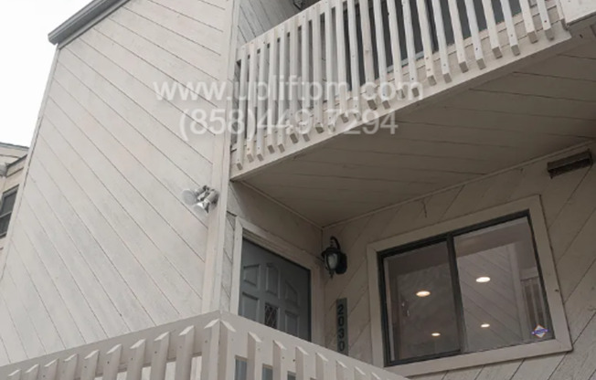 Spacious Townhome Just Minutes from the Beach!