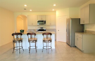 218 DUKE DR
