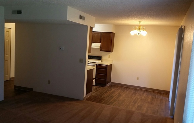 1 bed, 1 bath, 660 sqft, $1,150, Unit 19