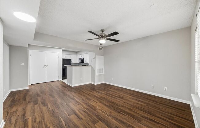 2 beds, 2 baths, 800 sqft, $1,495, Unit 1111