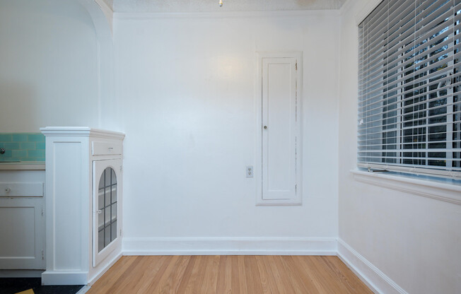 1 bed, 1 bath, 700 sqft, $1,629, Unit 202