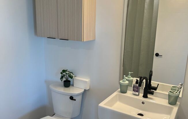 2 beds, 2 baths, 816 sqft, $3,995, Unit 809