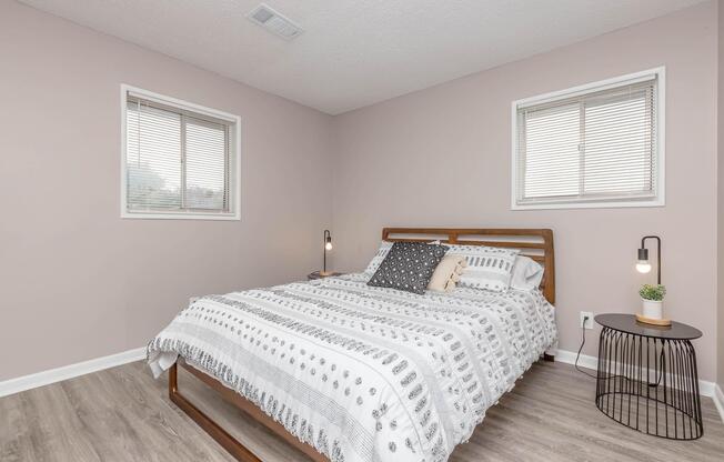 2 beds, 1 bath, 629 sqft, $924