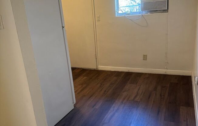 Studio, 1 bath, 500 sqft, $750