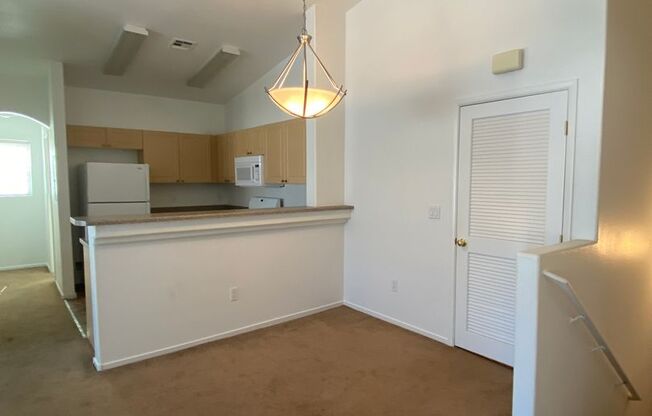 2 beds, 2 baths, $1,645