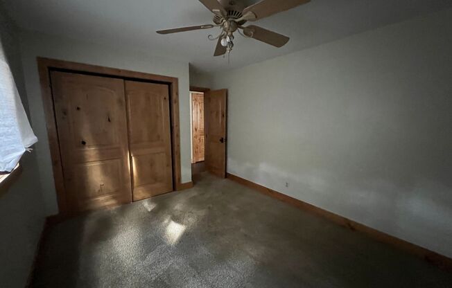 3 beds, 1 bath, $2,600