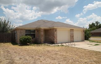 Fantastic 3 bedroom duplex ready for move in today!