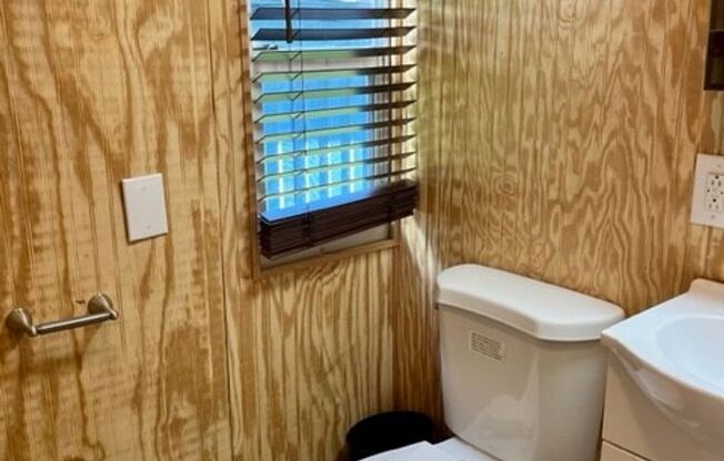 Fully furnished tiny home- 1 bedroom, 1 bath!