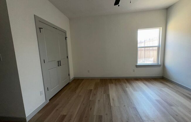 2113 20th - Pre-Leasing