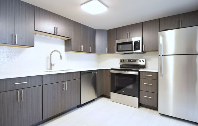2 beds, 2 baths, 1,200 sqft, $2,225, Unit 3212-1