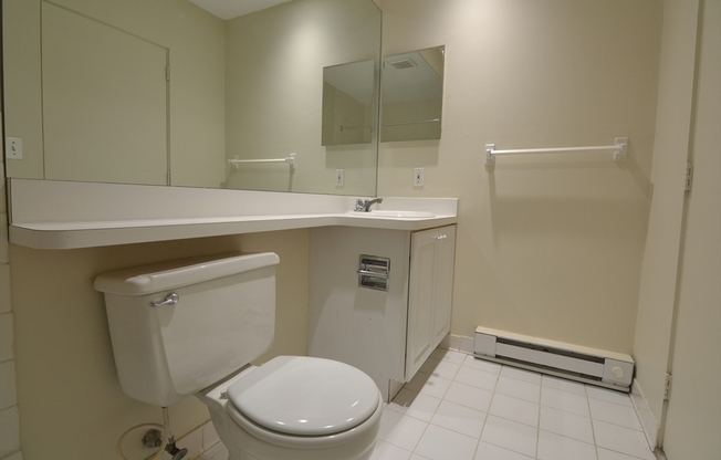 2 beds, 1 bath, 970 sqft, $4,075, Unit 63-6