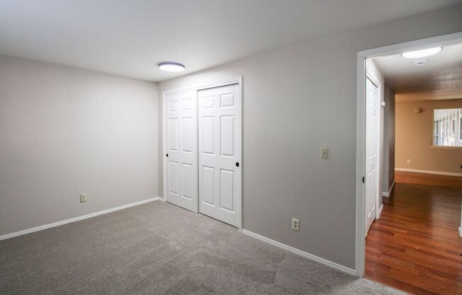 2 beds, 1 bath, 840 sqft, $1,250, Unit 49