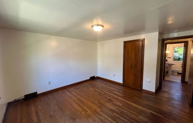 2 beds, 1 bath, $925, Unit 81 N. Sprague Avenue