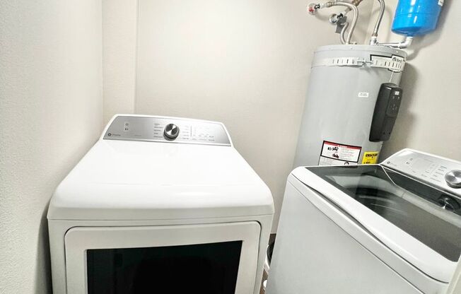 3 beds, 1 bath, 948 sqft, $1,750, Unit 05