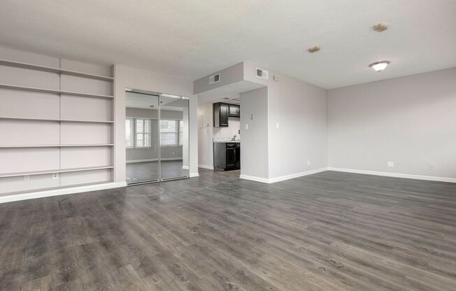 2 beds, 2 baths, $995, Unit 327