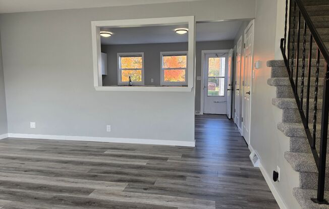 Beautiful Remodeled 2 bedroom Townhome