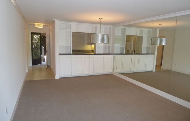 END UNIT CONDO IN SPYGLASS WITH STUNNING VIEW OF MOUNT TAM