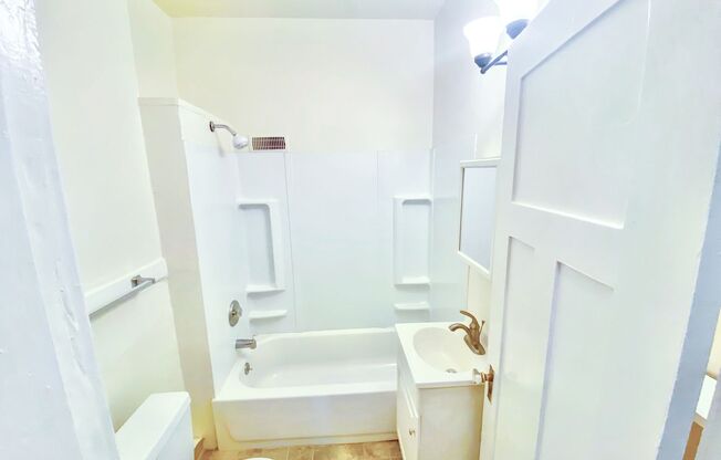 1 bed, 1 bath, 530 sqft, $1,295, Unit 005