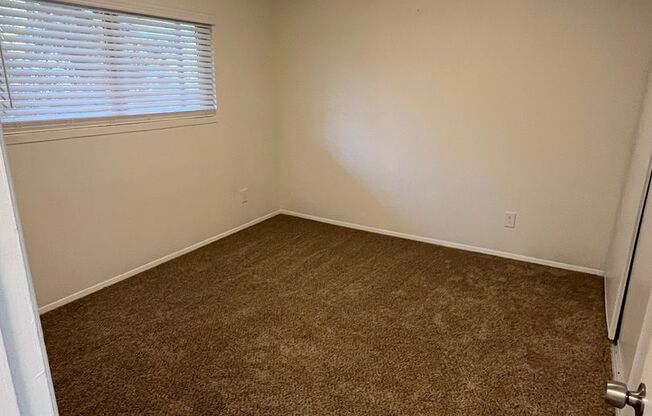 Montrose Apartmentss