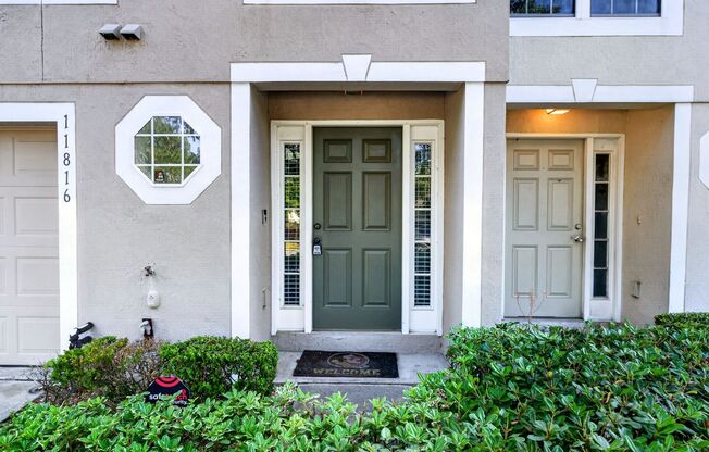 Spacious 3BR Townhome with Loft, Garage & Screened Patio